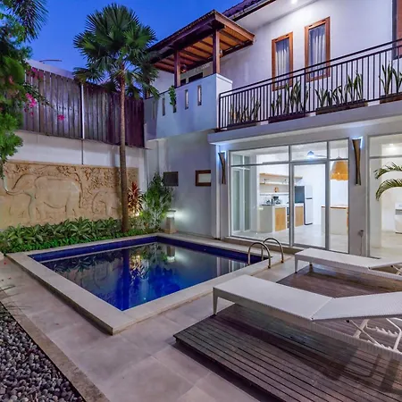 Villa Zoya - Canggu 10 Mins Walking To Batu Bolong Beach Exterior photo