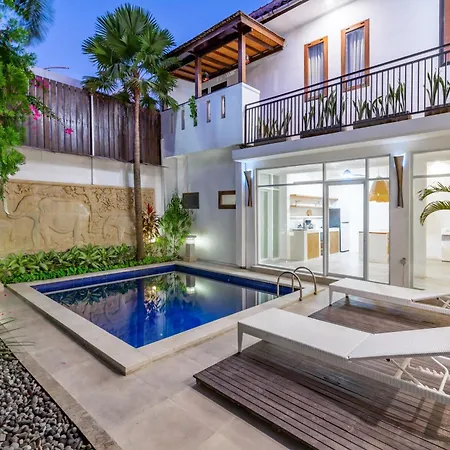Villa Zoya - Canggu 10 Mins Walking To Batu Bolong Beach Exterior photo