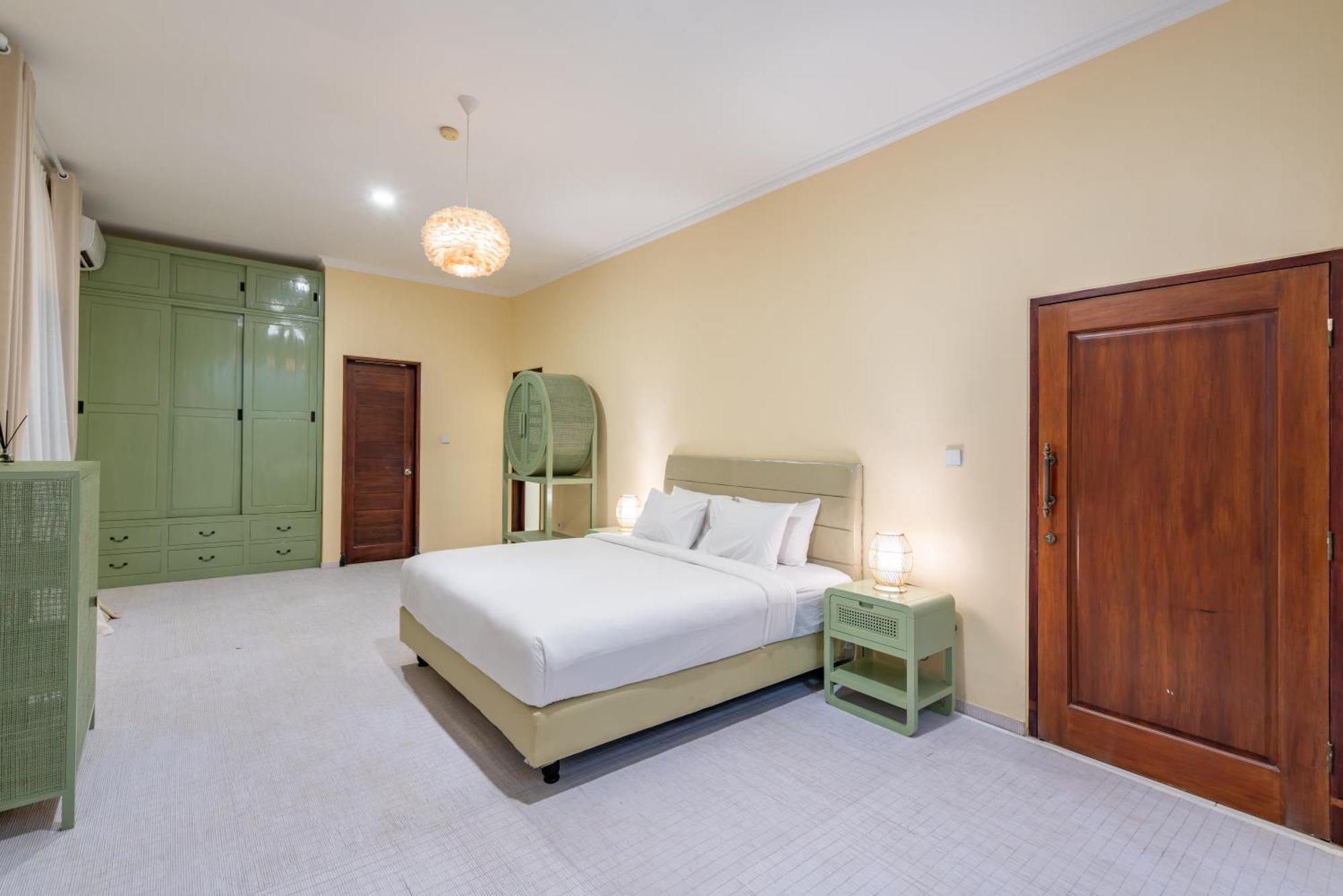 Villa Zoya - 10 Mins Walking To Batu Bolong